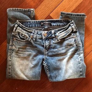 🚨2 for $30🚨 Light Wash Silver Capris